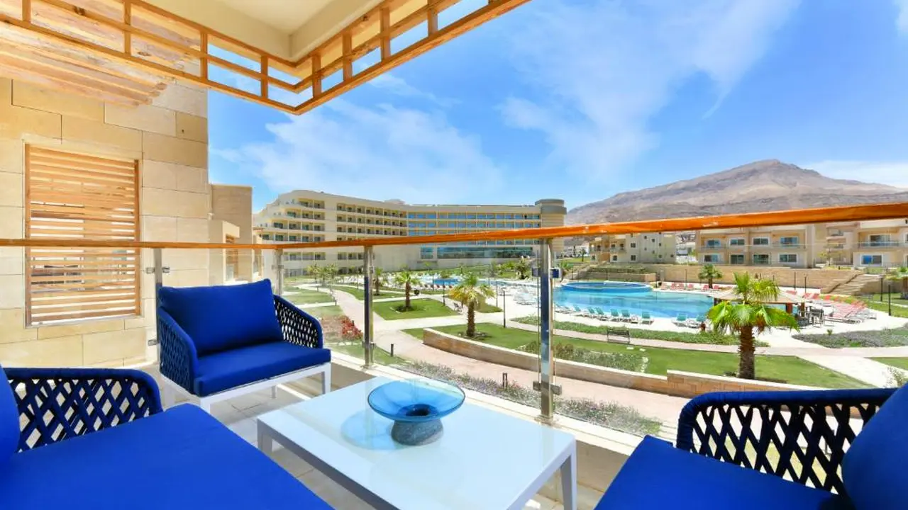 الفندق توليب الجلالة ماجستيك - العين السخنة